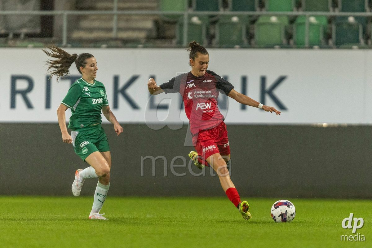 ST. GALLEN, SWITZERLAND - September 9: Giulia Bison of FC Aarau Frauen shoots the ball during the AXA Women's Super League match between FC St. Gallen 1879 and FC Aarau Frauen at Berit Sitterstadion on September 9, 2026 in St. Gallen, Switzerland.