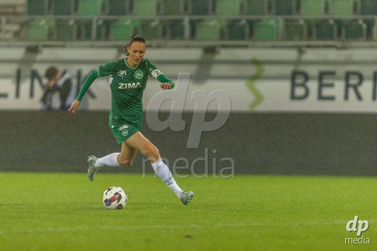 ST. GALLEN, SWITZERLAND - September 9: Jana Brunner of FC St. Gallen Frauen controls the ball during the AXA Women's Super League match between FC St. Gallen 1879 and FC Aarau Frauen at Berit Sitterstadion on September 9, 2026 in St. Gallen, Switzerland.