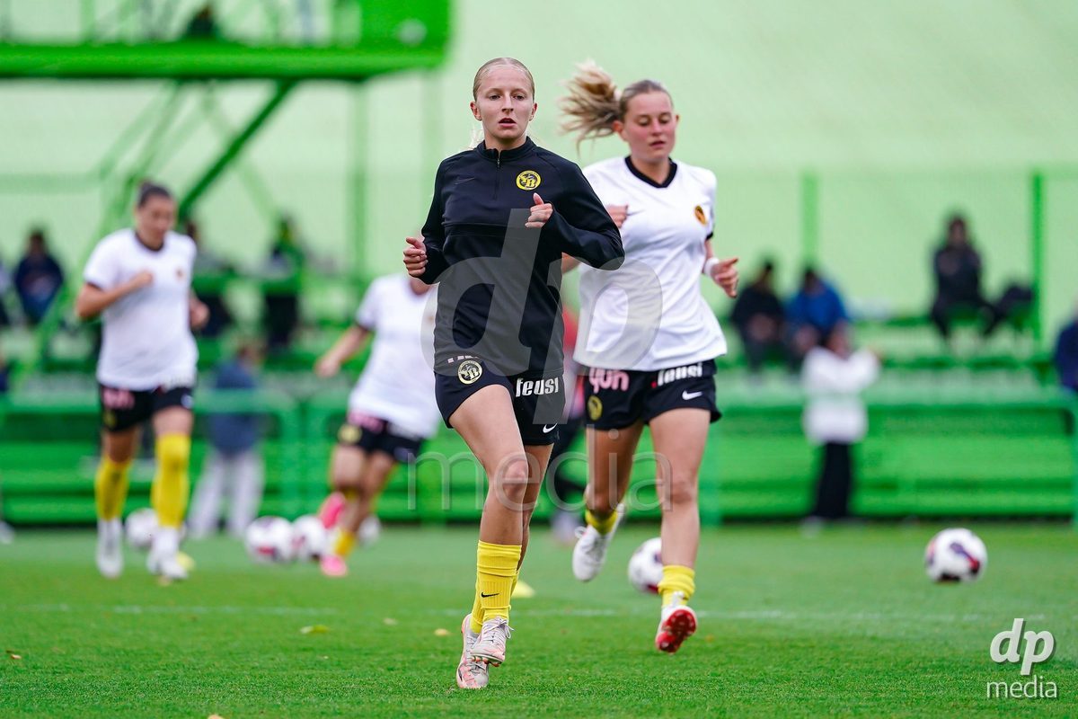 ZURICH, SWITZERLAND - September 9: Andrea Schenk of BSC YB Frauen warming up during the AXA Women's Super League match between FC Zurich and BSC YB Frauen at Herrenschurli on September 9, 2026 in Zurich, Switzerland.