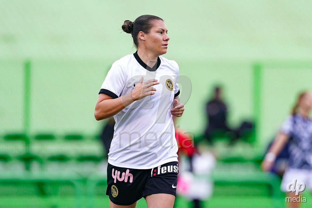 ZURICH, SWITZERLAND - September 9: Ramona Bachmann of BSC YB Frauen warming up during the AXA Women's Super League match between FC Zurich and BSC YB Frauen at Herrenschurli on September 9, 2026 in Zurich, Switzerland.
