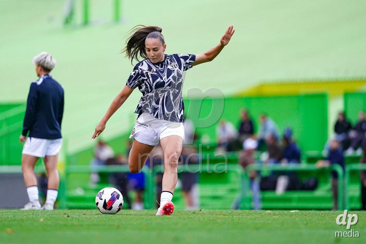 ZURICH, SWITZERLAND - September 9: Janina Egli of FC Zurich warming up during the AXA Women's Super League match between FC Zurich and BSC YB Frauen at Herrenschurli on September 9, 2026 in Zurich, Switzerland.