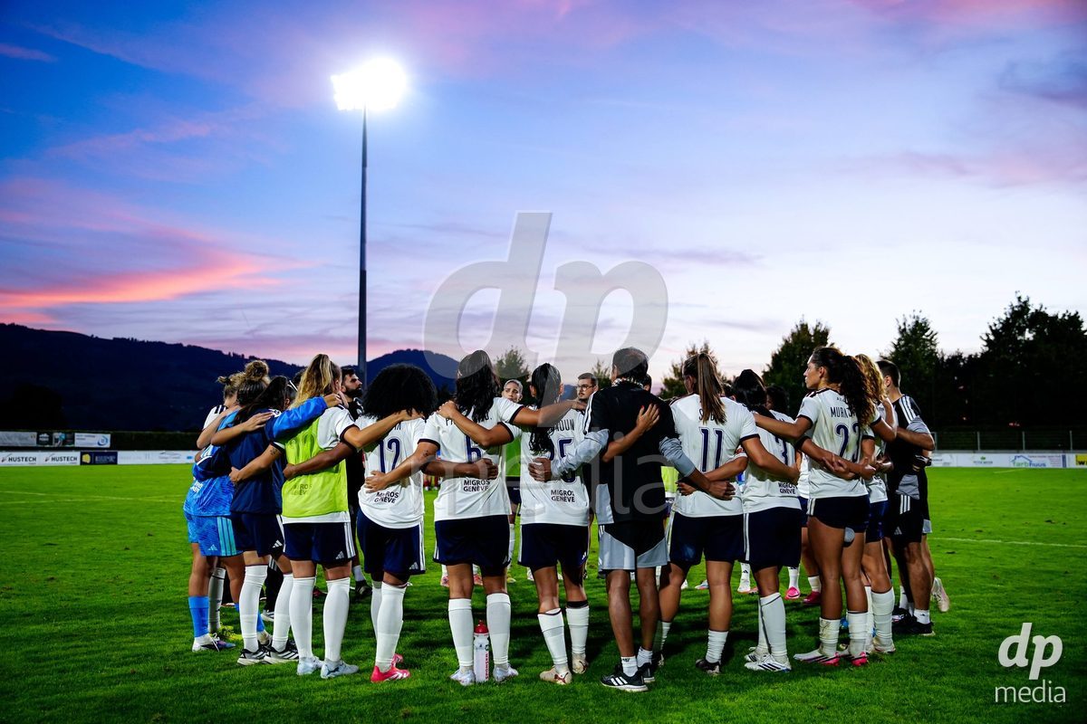 Rapperswil, Switzerland - September 12: Servette FC Chenois Feminin after winning the AXA Women's Super League match between FC Rapperswil-Jona and Servette FC Chenois Feminin at Stadion Grünfeld on September 12, 2026 in Rapperswil, Switzerland.