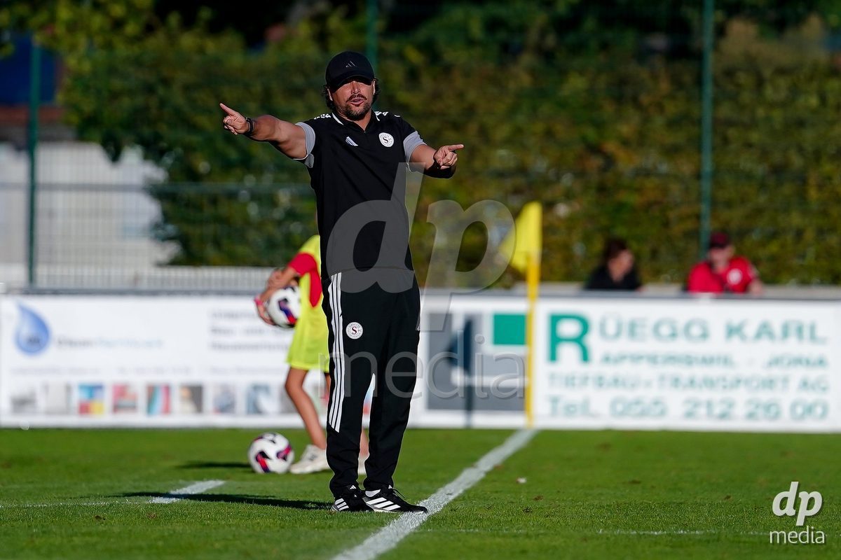 Rapperswil, Switzerland - September 12: Cristian Toro, Head Coach of Servette FC Chenois Feminin, during the AXA Women's Super League match between FC Rapperswil-Jona and Servette FC Chenois Feminin at Stadion Grünfeld on September 12, 2026 in Rapperswil, Switzerland.