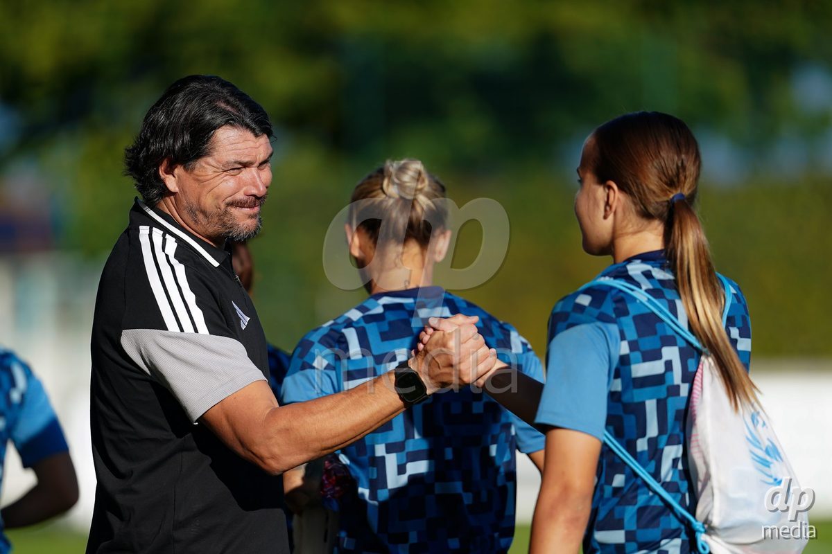 Rapperswil, Switzerland - September 12: Cristian Toro, Head Coach of Servette FC Chenois Feminin, during the AXA Women's Super League match between FC Rapperswil-Jona and Servette FC Chenois Feminin at Stadion Grünfeld on September 12, 2026 in Rapperswil, Switzerland.