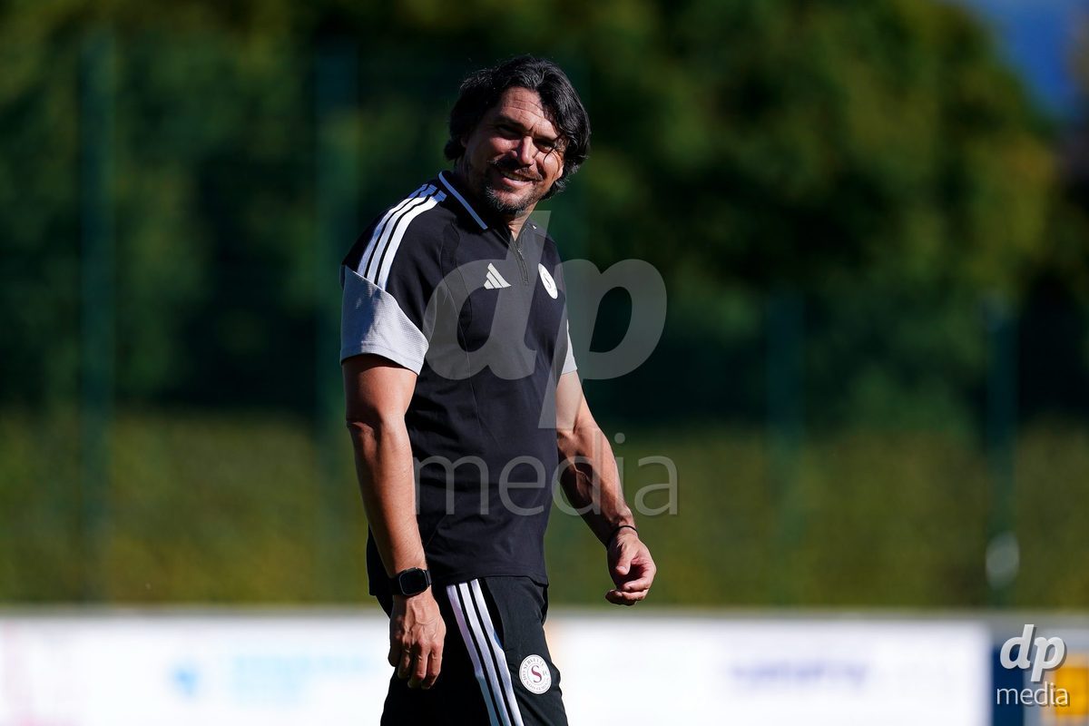 Rapperswil, Switzerland - September 12: Cristian Toro, Head Coach of Servette FC Chenois Feminin, during the AXA Women's Super League match between FC Rapperswil-Jona and Servette FC Chenois Feminin at Stadion Grünfeld on September 12, 2026 in Rapperswil, Switzerland.