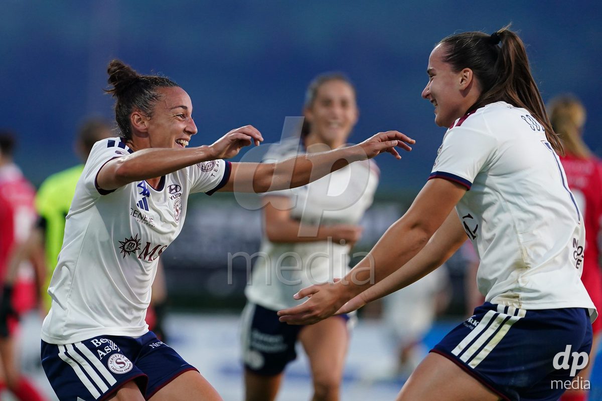 Rapperswil, Switzerland - September 12: Paula Serrano of Servette FC Chenois Feminin celebrating with team after scoring teams second goal during the AXA Women's Super League match between FC Rapperswil-Jona and Servette FC Chenois Feminin at Stadion Grünfeld on September 12, 2026 in Rapperswil, Switzerland.