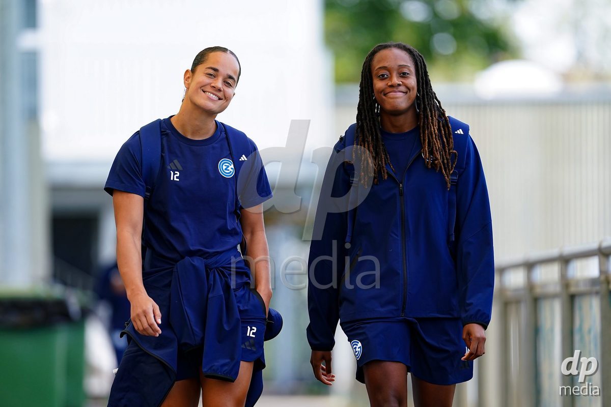 NIEDERHASLI, SWITZERLAND - September 13: Players of GC Frauenfussball arrival during the AXA Women's Super League match between GC Frauenfussball and FC Luzern at GC Campus on September 13, 2026 in Niederhasli, Switzerland.