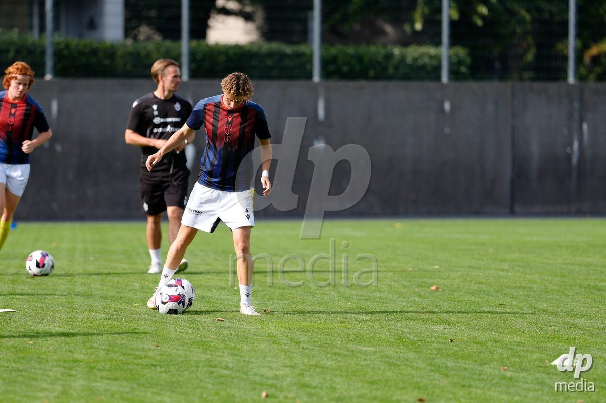 Zurich, Switzerland - September 13: Lena Maria Goppel of FC Basel 1893 during the AXA Women's Super League match between FC Zurich and FC Basel 1893 at Stadion Letzigrund on September 13, 2026 in Zurich, Switzerland.