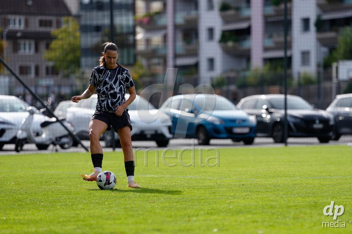 Zurich, Switzerland - September 13: Naomi Megroz of FC Zürich during warmup before the AXA Women's Super League match between FC Zurich and FC Basel 1893 at Stadion Letzigrund on September 13, 2026 in Zurich, Switzerland.