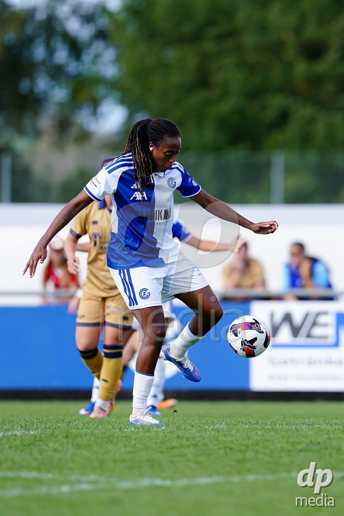 NIEDERHASLI, SWITZERLAND - September 13: Paige Bailey-Gayle of GC Frauenfussball controls the ball during the AXA Women's Super League match between GC Frauenfussball and FC Luzern at GC Campus on September 13, 2026 in Niederhasli, Switzerland.