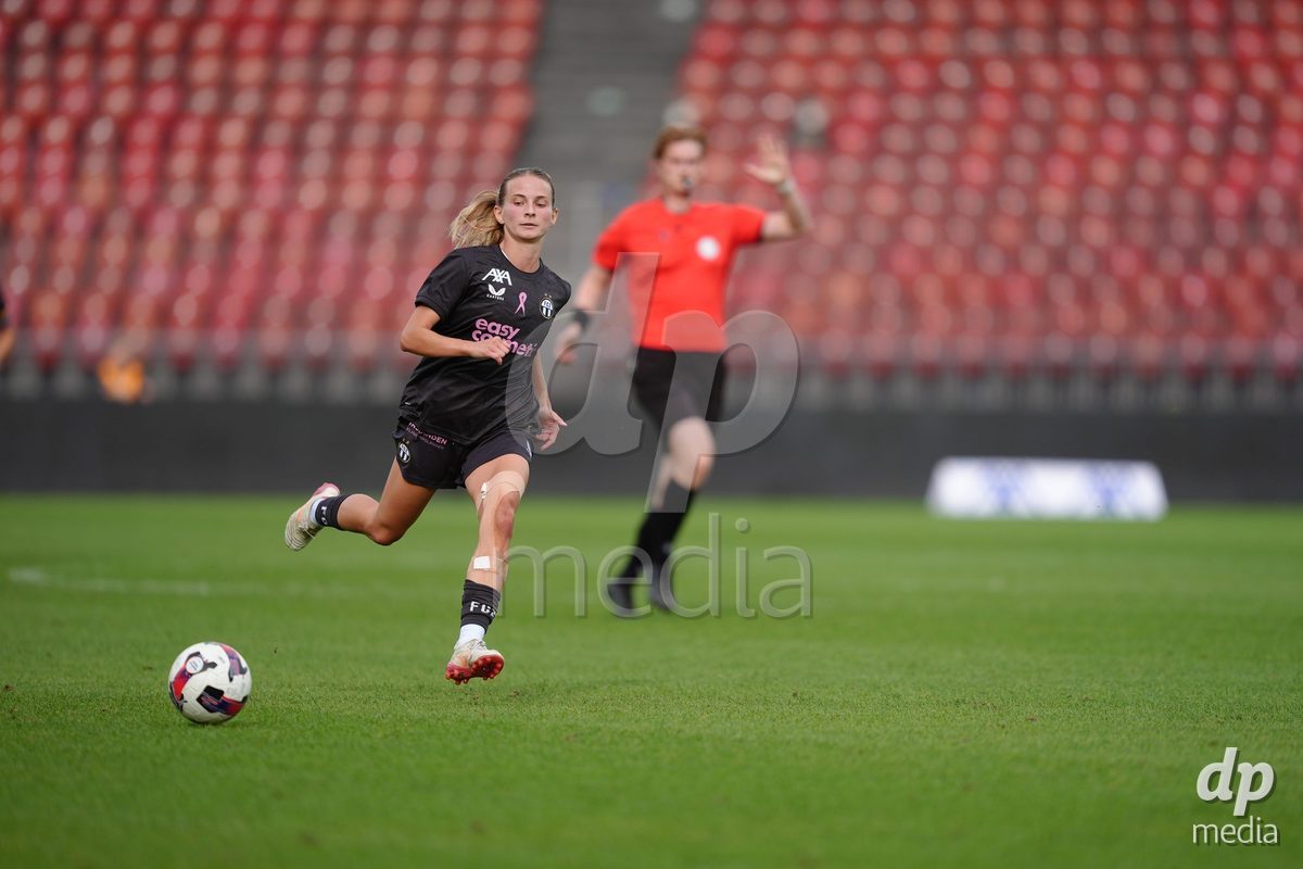 Zurich, Switzerland - September 13: Kim Dubs of FC Zürich during the AXA Women's Super League match between FC Zurich and FC Basel 1893 at Stadion Letzigrund on September 13, 2026 in Zurich, Switzerland.