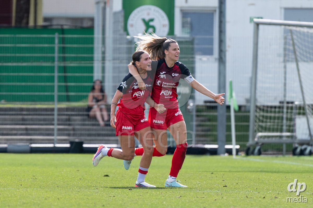 YVERDON-LES-BAINS - SWITZERLAND - SEPTEMBER 13 : Vanesa Hoti of FC Aarau Frauen and Celia Hofer of FC Aarau Frauen celebrate the equalizer goal (1-1) during the AXA Women's Super League match between Yverdon-Sport Women and FC Aarau Frauen at Stade Municipal on September 13, 2026 in Yverdon-les-Bains, Switzerland.