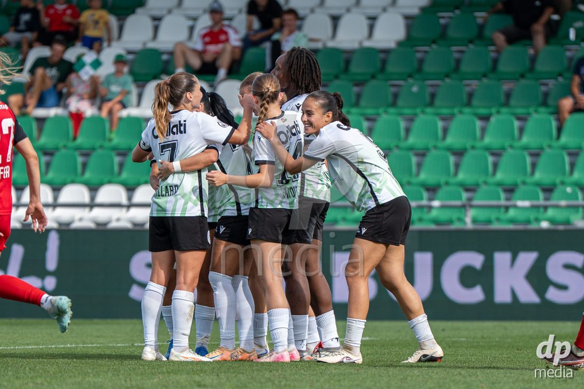 YVERDON-LES-BAINS - SWITZERLAND - SEPTEMBER 13 : Yverdon Sport Women celebrates the goal (4-1) during the AXA Women's Super League match between Yverdon Sport Women and FC Aarau Frauen at Stade Municipal on September 13, 2026 in Yverdon-les-Bains, Switzerland.