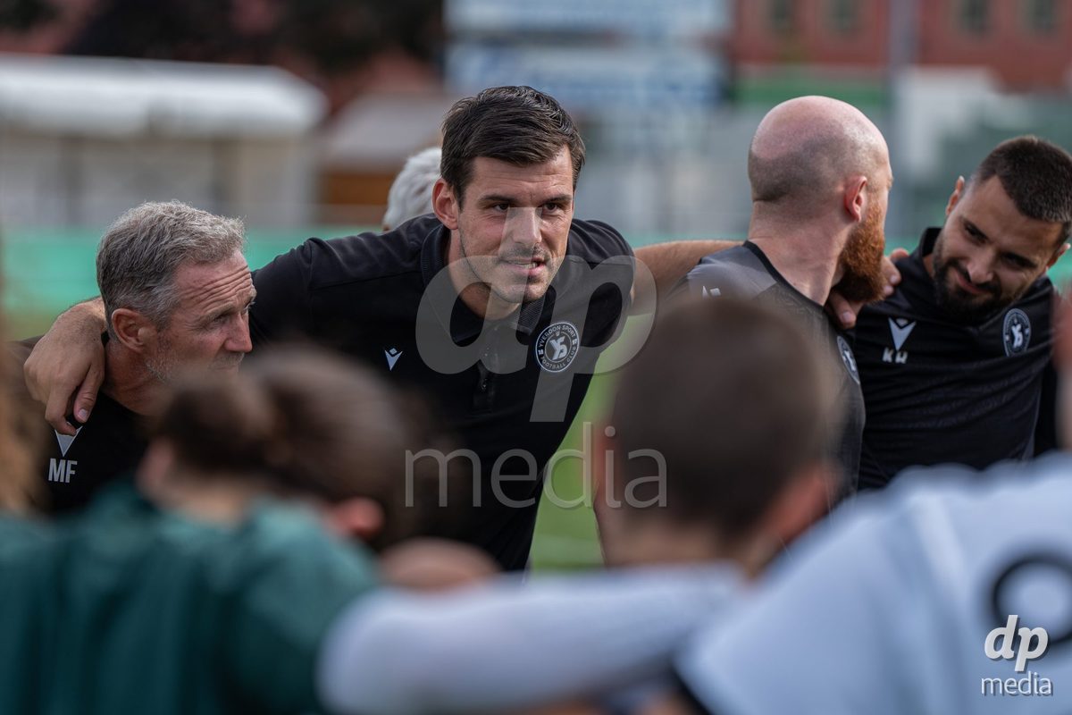 YVERDON-LES-BAINS - SWITZERLAND - SEPTEMBER 13 : Arnaud Vialatte, Yverdon Sport Women's head coach, after the AXA Women's Super League game between Yverdon Sport Women and FC Aarau Frauen at Stade Municipal on September 13, 2026 in Yverdon-les-Bains, Switzerland.