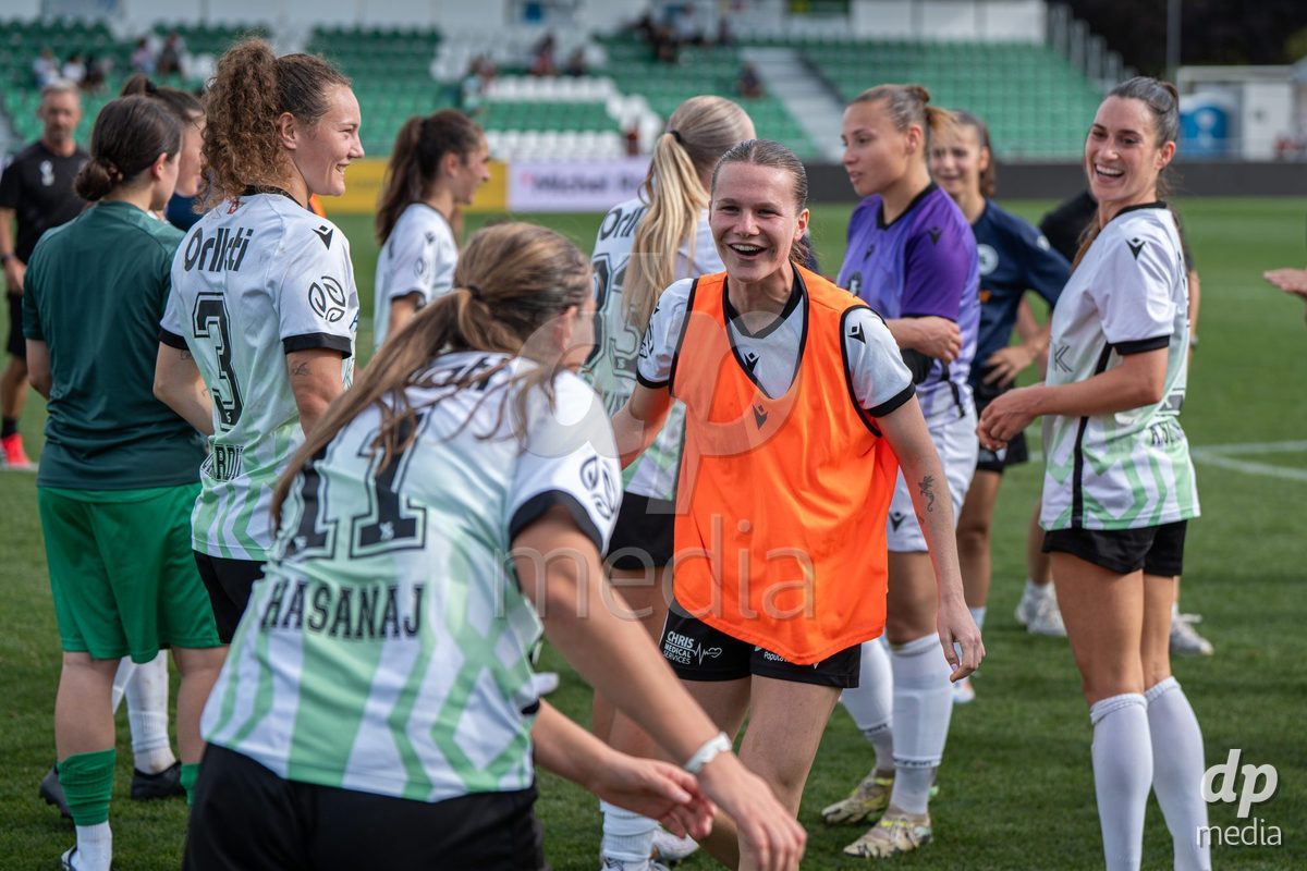 YVERDON-LES-BAINS - SWITZERLAND - SEPTEMBER 13 : Yverdon Sport Women celebrates their victory in the AXA Women's Super League at Stade Municipal on September 13, 2026 in Yverdon-les-Bains, Switzerland.