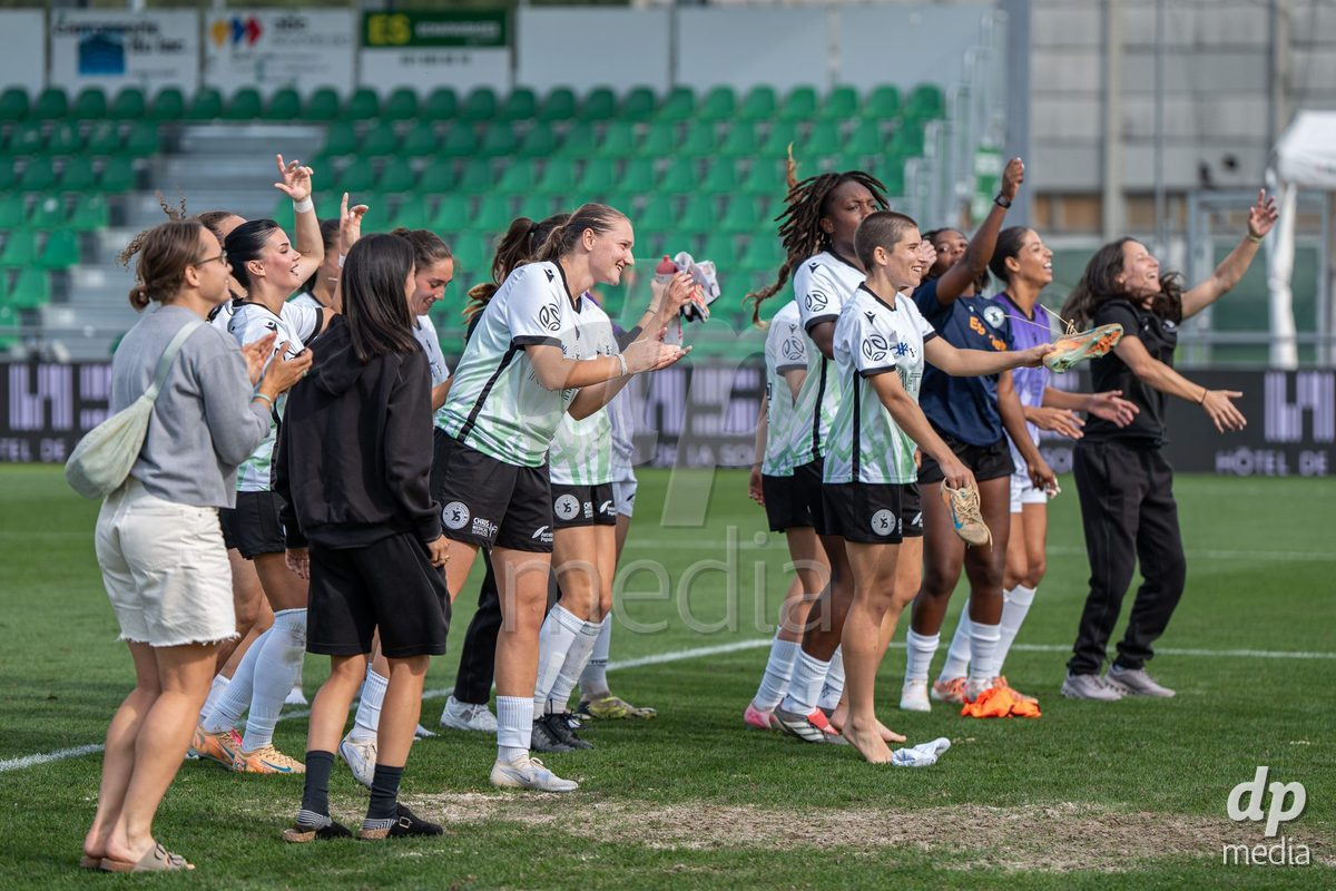 YVERDON-LES-BAINS - SWITZERLAND - SEPTEMBER 13 : Yverdon Sport Women celebrates their victory in the AXA Women's Super League at Stade Municipal on September 13, 2026 in Yverdon-les-Bains, Switzerland.