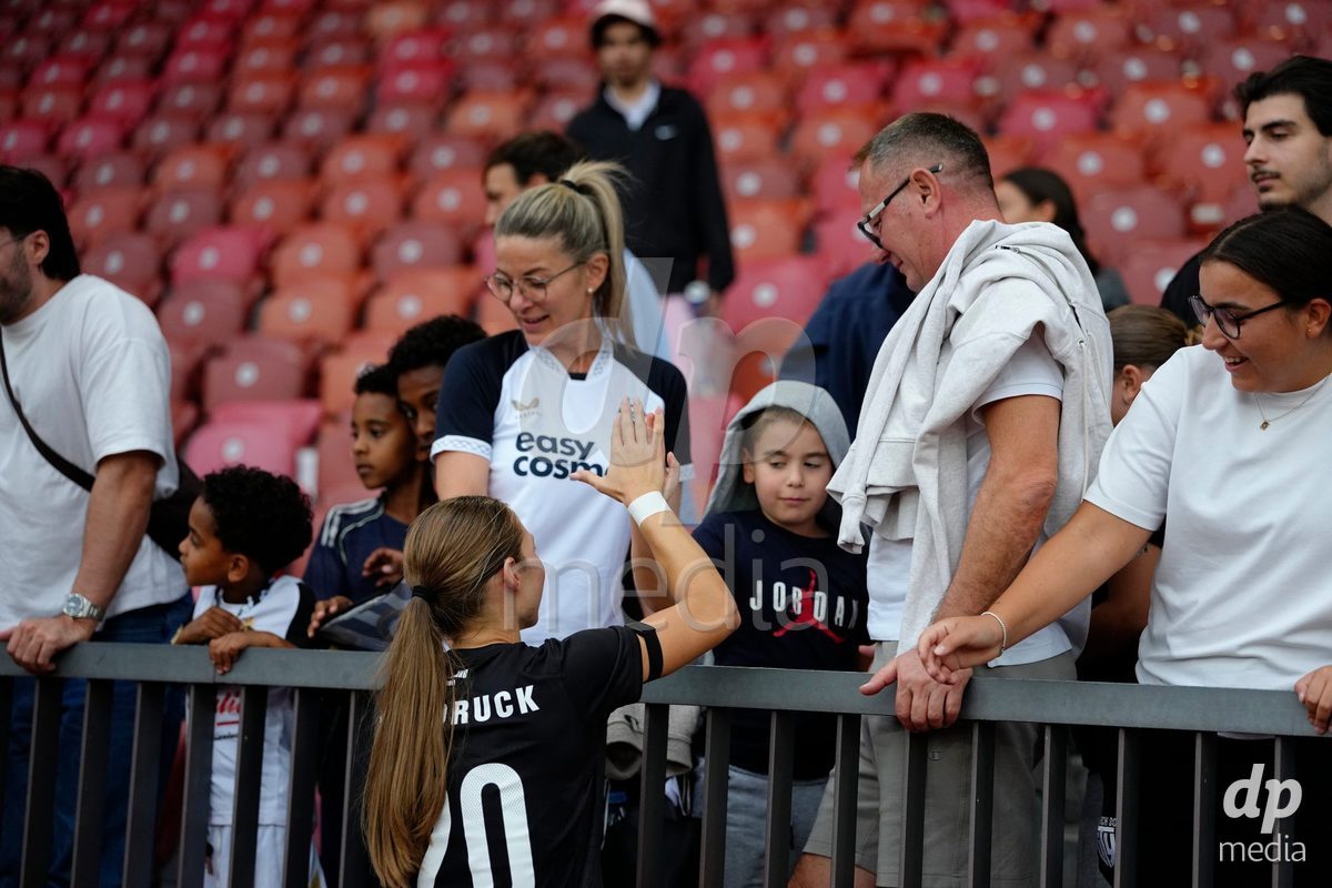 Zurich, Switzerland - September 13:  Martina Cavar of FC Zürich interacting with the fans after the AXA Women's Super League match between FC Zurich and FC Basel 1893 at Stadion Letzigrund on September 13, 2026 in Zurich, Switzerland.