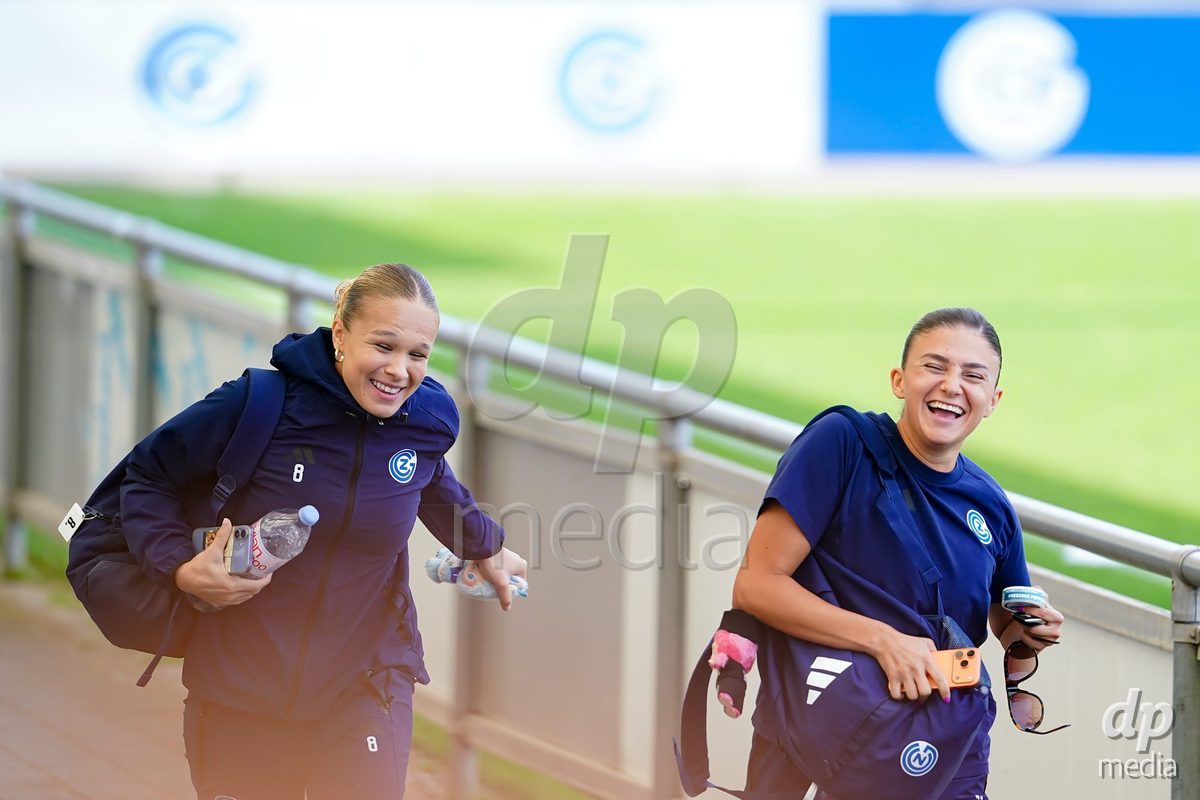NIEDERHASLI, SWITZERLAND - September 13: Players of GC Frauenfussball arrival during the AXA Women's Super League match between GC Frauenfussball and FC Luzern at GC Campus on September 13, 2026 in Niederhasli, Switzerland.