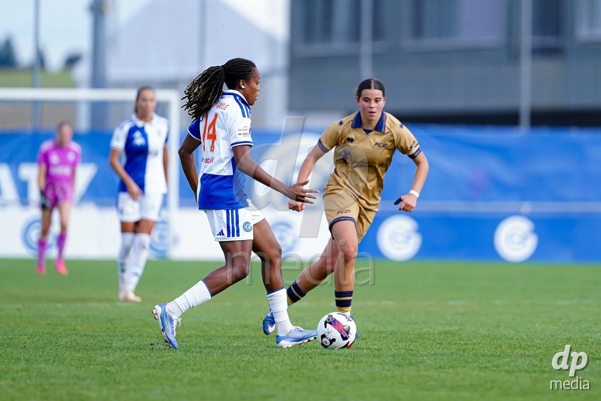 NIEDERHASLI, SWITZERLAND - September 13: Paige Bailey-Gayle of GC Frauenfussball controls the ball during the AXA Women's Super League match between GC Frauenfussball and FC Luzern at GC Campus on September 13, 2026 in Niederhasli, Switzerland.