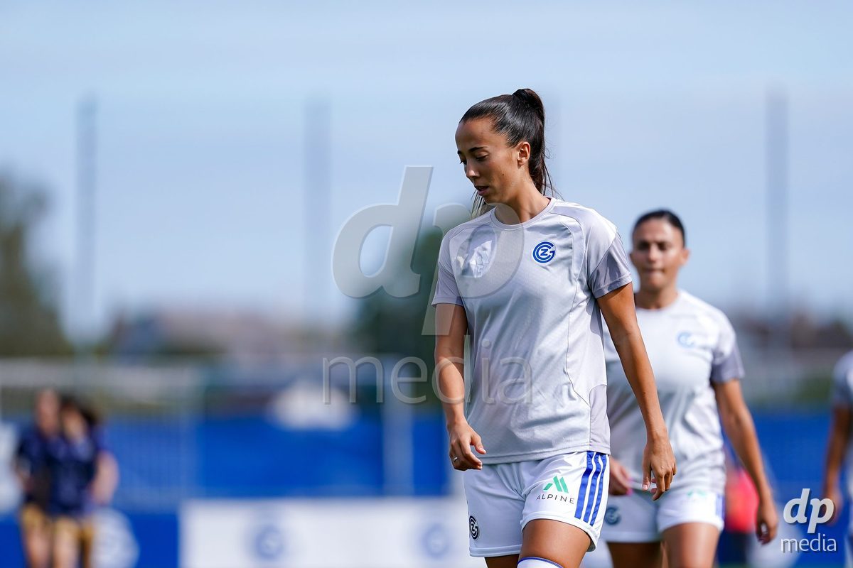NIEDERHASLI, SWITZERLAND - September 13: Players of GC Frauenfussball warming up during the AXA Women's Super League match between GC Frauenfussball and FC Luzern at GC Campus on September 13, 2026 in Niederhasli, Switzerland.