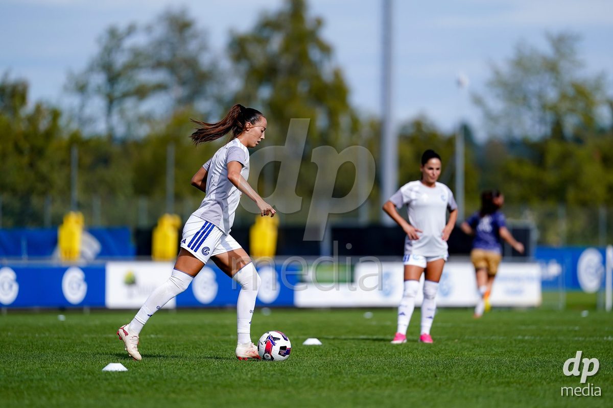 NIEDERHASLI, SWITZERLAND - September 13: Players of GC Frauenfussball warming up during the AXA Women's Super League match between GC Frauenfussball and FC Luzern at GC Campus on September 13, 2026 in Niederhasli, Switzerland.