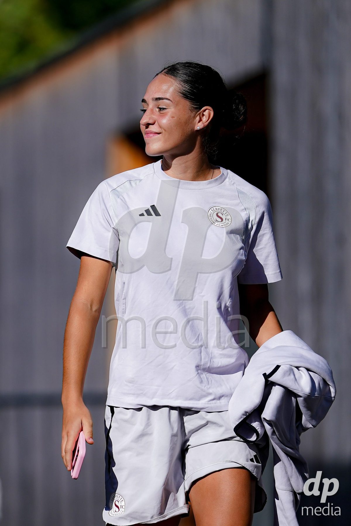 GENEVA, SWITZERLAND - SEPTEMBER 18: Players of Servette FC Chenois Feminin arrival during the AXA Women's Super League match between Servette FC Chenois Feminin and FC Zurich at Stade de Trois-Chene on September 18, 2026 in Geneva, Switzerland.