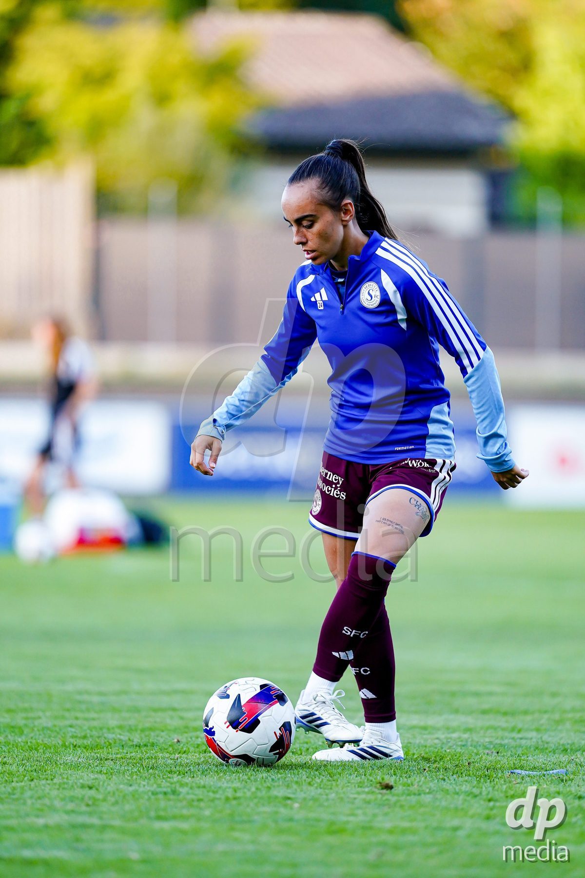 GENEVA, SWITZERLAND - SEPTEMBER 18: Players of Servette FC Chenois Feminin warming up during the AXA Women's Super League match between Servette FC Chenois Feminin and FC Zurich at Stade de Trois-Chene on September 18, 2026 in Geneva, Switzerland.