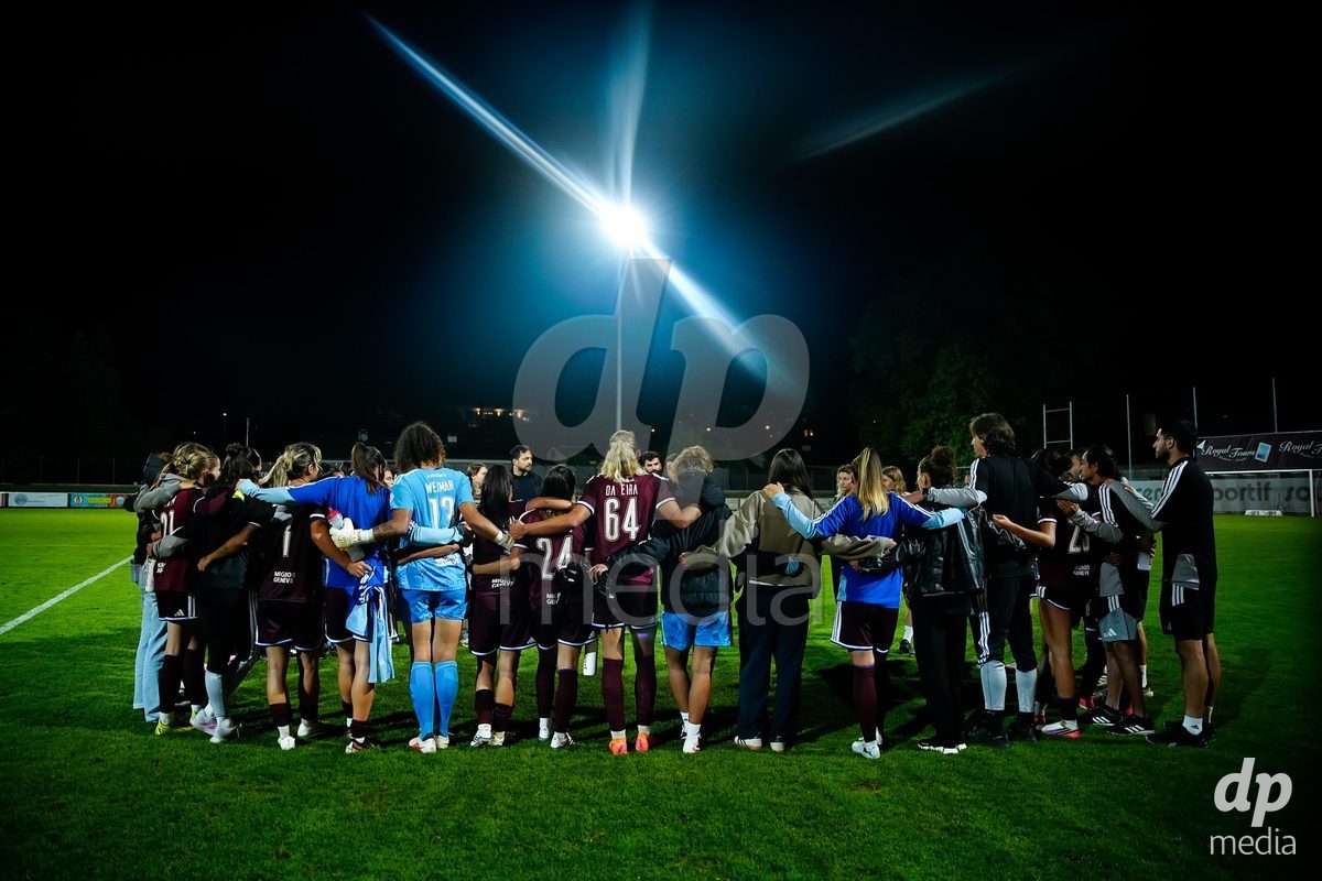 GENEVA, SWITZERLAND - SEPTEMBER 18: Players of Servette FC Chenois Feminin after the AXA Women's Super League match between Servette FC Chenois Feminin and FC Zurich at Stade de Trois-Chene on September 18, 2026 in Geneva, Switzerland.