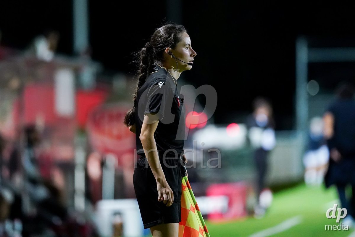 GENEVA, SWITZERLAND - SEPTEMBER 18: Referee Jessica Steiner during the AXA Women's Super League match between Servette FC Chenois Feminin and FC Zurich at Stade de Trois-Chene on September 18, 2026 in Geneva, Switzerland.