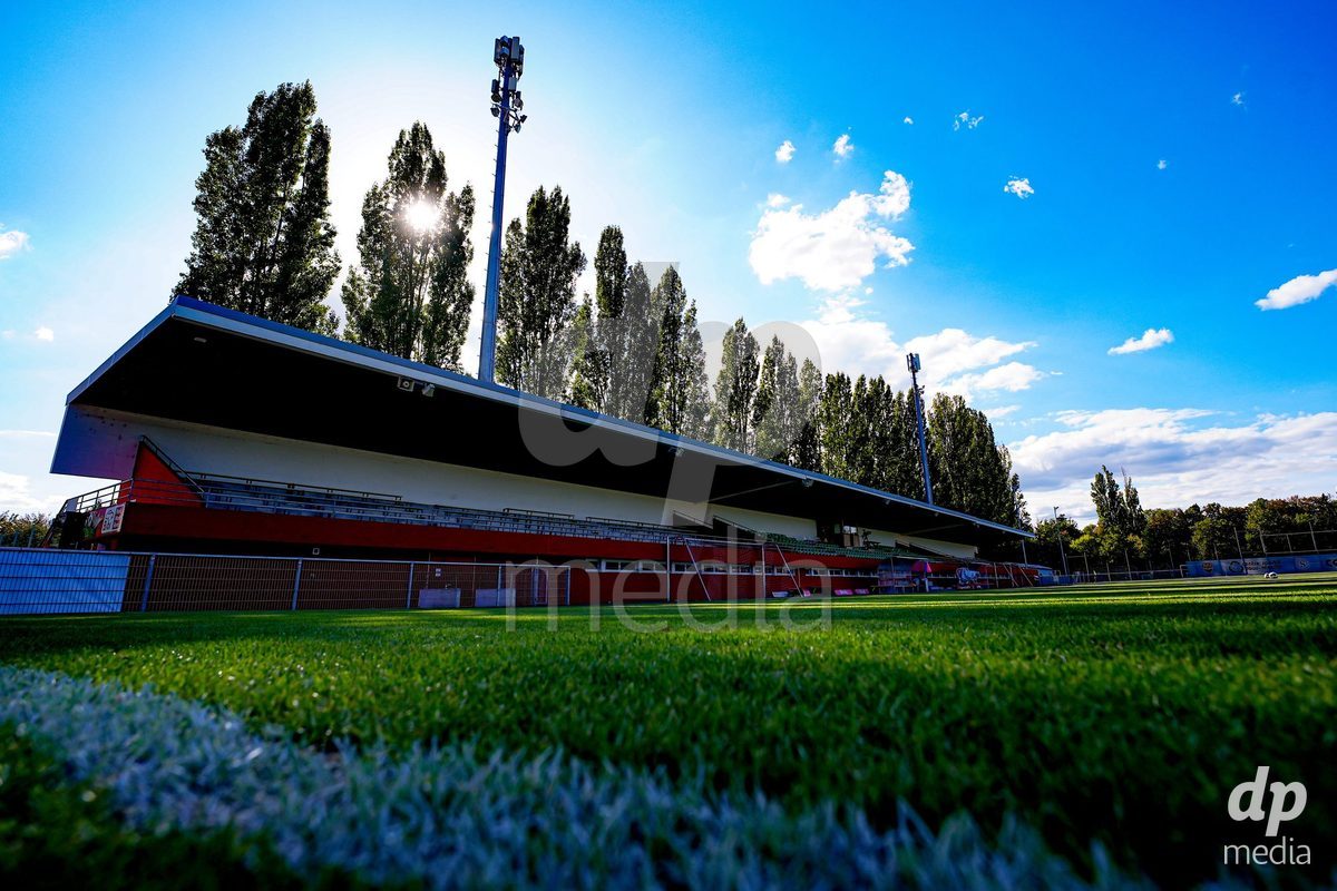 GENEVA, SWITZERLAND - SEPTEMBER 18: General view of Stade de Trois-Chene prior to the AXA Women's Super League match between Servette FC Chenois Feminin and FC Zurich at Stade de Trois-Chene on September 18, 2026 in Geneva, Switzerland.