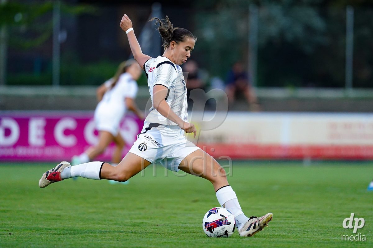 GENEVA, SWITZERLAND - SEPTEMBER 18: Amelie Schuster of FC Zurich in action during the AXA Women's Super League match between Servette FC Chenois Feminin and FC Zurich at Stade de Trois-Chene on September 18, 2026 in Geneva, Switzerland.