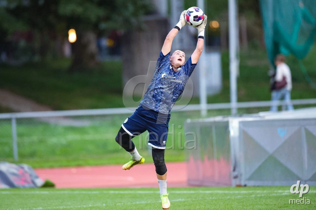 LUZERN, SWITZERLAND - SEPTEMBER 18: Lea Kramoviku (1, FC Luzern) during the warm up before the AXA Women's Super League match between FC Luzern and FC Yverdon Women at Hubelmatt on September 18, 2026 in Luzern, Switzerland.