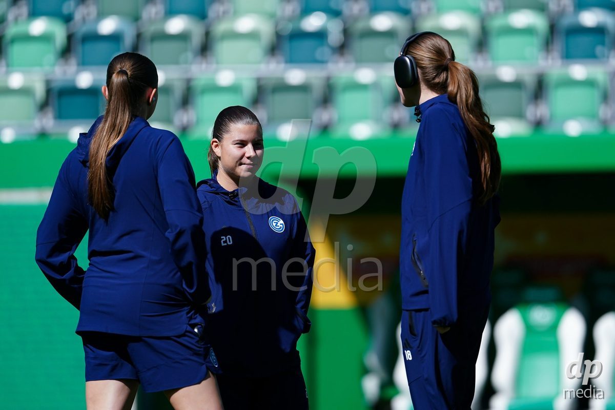ST. GALLEN, SWITZERLAND - SEPTEMBER 19: Players of GC Frauenfussball arrival during the AXA Women's Super League match between FC St. Gallen 1879 and GC Frauenfussball at Berit Sitterstadion on September 19, 2026 in St. Gallen, Switzerland.