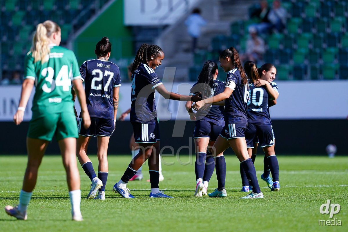 ST. GALLEN, SWITZERLAND - SEPTEMBER 19: Paige Bailey-Gayle of GC Frauenfussball celebrating with team after scoring teams first goal during the AXA Women's Super League match between FC St. Gallen 1879 and GC Frauenfussball at Berit Sitterstadion on September 19, 2026 in St. Gallen, Switzerland.