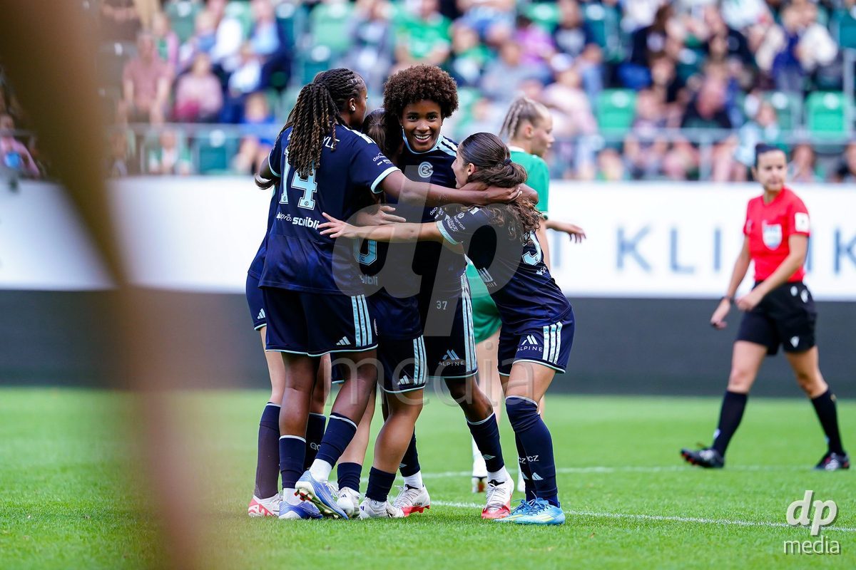 ST. GALLEN, SWITZERLAND - SEPTEMBER 19: Sury Lamontana of GC Frauenfussball celebrating with team after scoring teams second goal during the AXA Women's Super League match between FC St. Gallen 1879 and GC Frauenfussball at Berit Sitterstadion on September 19, 2026 in St. Gallen, Switzerland.