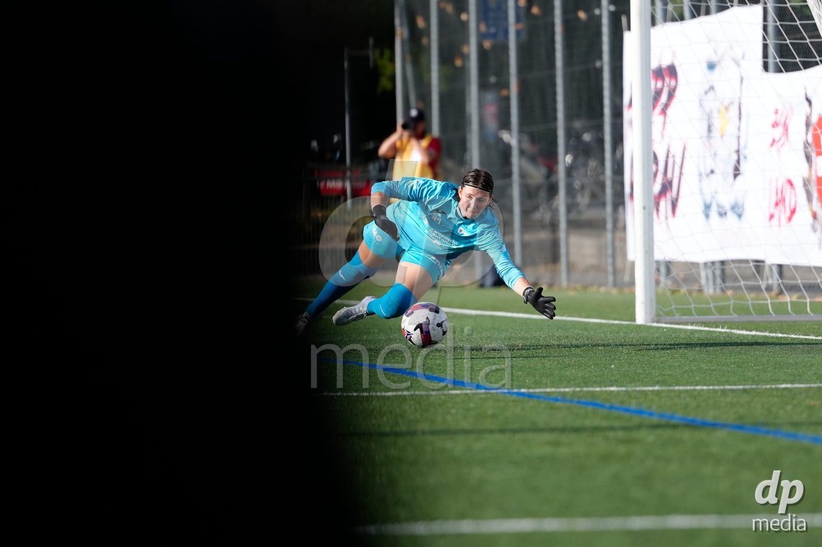 AARAU, SWITZERLAND - SEPTEMBER 19: Goalkeeper Jara Ackermann of FC Aarau Frauen during the AXA Women's Super League match between FC Aarau Frauen and BSC YB Frauen at Sportanlage Schachen on September 19, 2026 in Aarau, Switzerland.