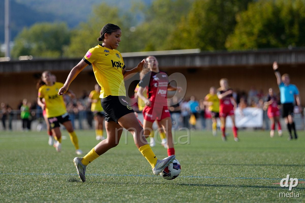 AARAU, SWITZERLAND - SEPTEMBER 19: Josephine Afua Kyerewaa Bonsu of BSC YB Frauen during the AXA Women's Super League match between FC Aarau Frauen and BSC YB Frauen at Sportanlage Schachen on September 19, 2026 in Aarau, Switzerland.
