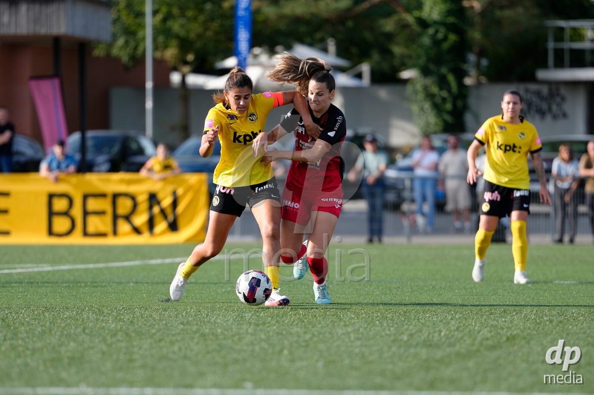 AARAU, SWITZERLAND - SEPTEMBER 19: Stephanie Waeber of BSC YB Frauen against Celia Hofer of FC Aarau Frauen during the AXA Women's Super League match between FC Aarau Frauen and BSC YB Frauen at Sportanlage Schachen on September 19, 2026 in Aarau, Switzerland.