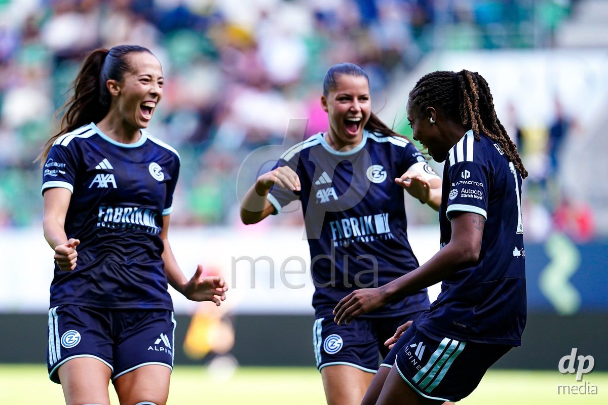 ST. GALLEN, SWITZERLAND - SEPTEMBER 19: Paige Bailey-Gayle of GC Frauenfussball celebrating with team after scoring teams third goal during the AXA Women's Super League match between FC St. Gallen 1879 and GC Frauenfussball at Berit Sitterstadion on September 19, 2026 in St. Gallen, Switzerland.