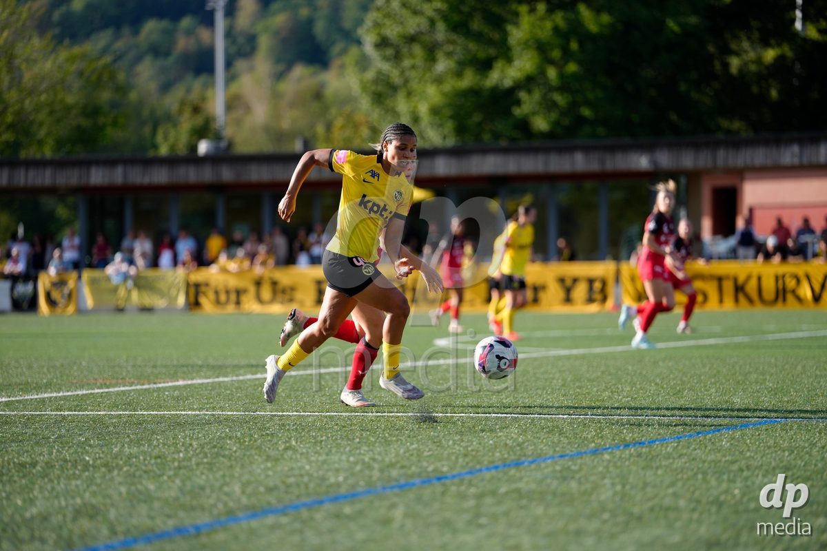 AARAU, SWITZERLAND - SEPTEMBER 19: Josephine Afua Kyerewaa Bonsu of BSC YB Frauen during the AXA Women's Super League match between FC Aarau Frauen and BSC YB Frauen at Sportanlage Schachen on September 19, 2026 in Aarau, Switzerland.
