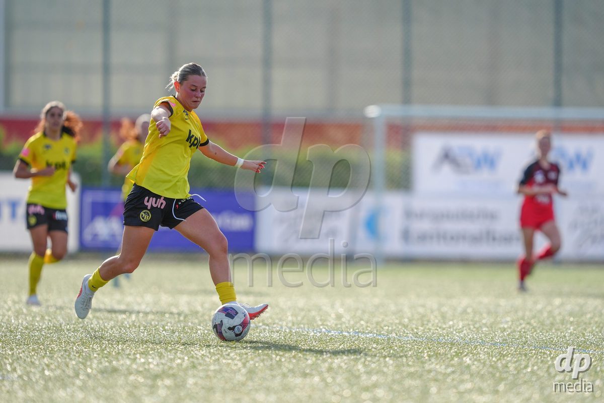 AARAU, SWITZERLAND - SEPTEMBER 19: Leonie Sophie Koster of BSC YB Frauen during the AXA Women's Super League match between FC Aarau Frauen and BSC YB Frauen at Sportanlage Schachen on September 19, 2026 in Aarau, Switzerland.