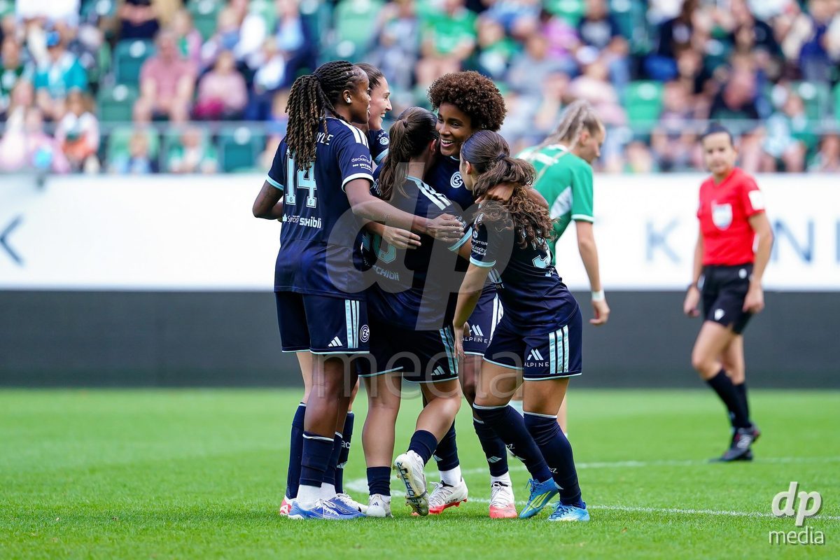 ST. GALLEN, SWITZERLAND - SEPTEMBER 19: Sury Lamontana of GC Frauenfussball celebrating with team after scoring teams second goal during the AXA Women's Super League match between FC St. Gallen 1879 and GC Frauenfussball at Berit Sitterstadion on September 19, 2026 in St. Gallen, Switzerland.