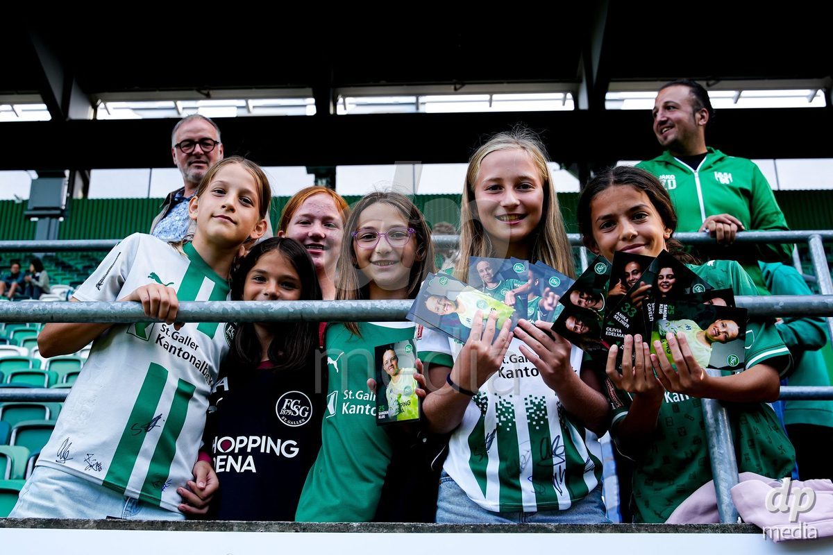 ST. GALLEN, SWITZERLAND - SEPTEMBER 19: Fans of St.Gallen 1879 after the AXA Women's Super League match between FC St. Gallen 1879 and GC Frauenfussball at Berit Sitterstadion on September 19, 2026 in St. Gallen, Switzerland.