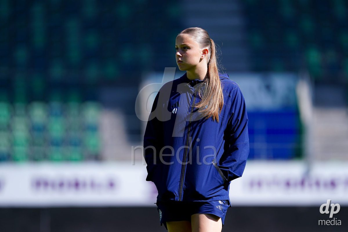 ST. GALLEN, SWITZERLAND - SEPTEMBER 19: Players of GC Frauenfussball arrival during the AXA Women's Super League match between FC St. Gallen 1879 and GC Frauenfussball at Berit Sitterstadion on September 19, 2026 in St. Gallen, Switzerland.
