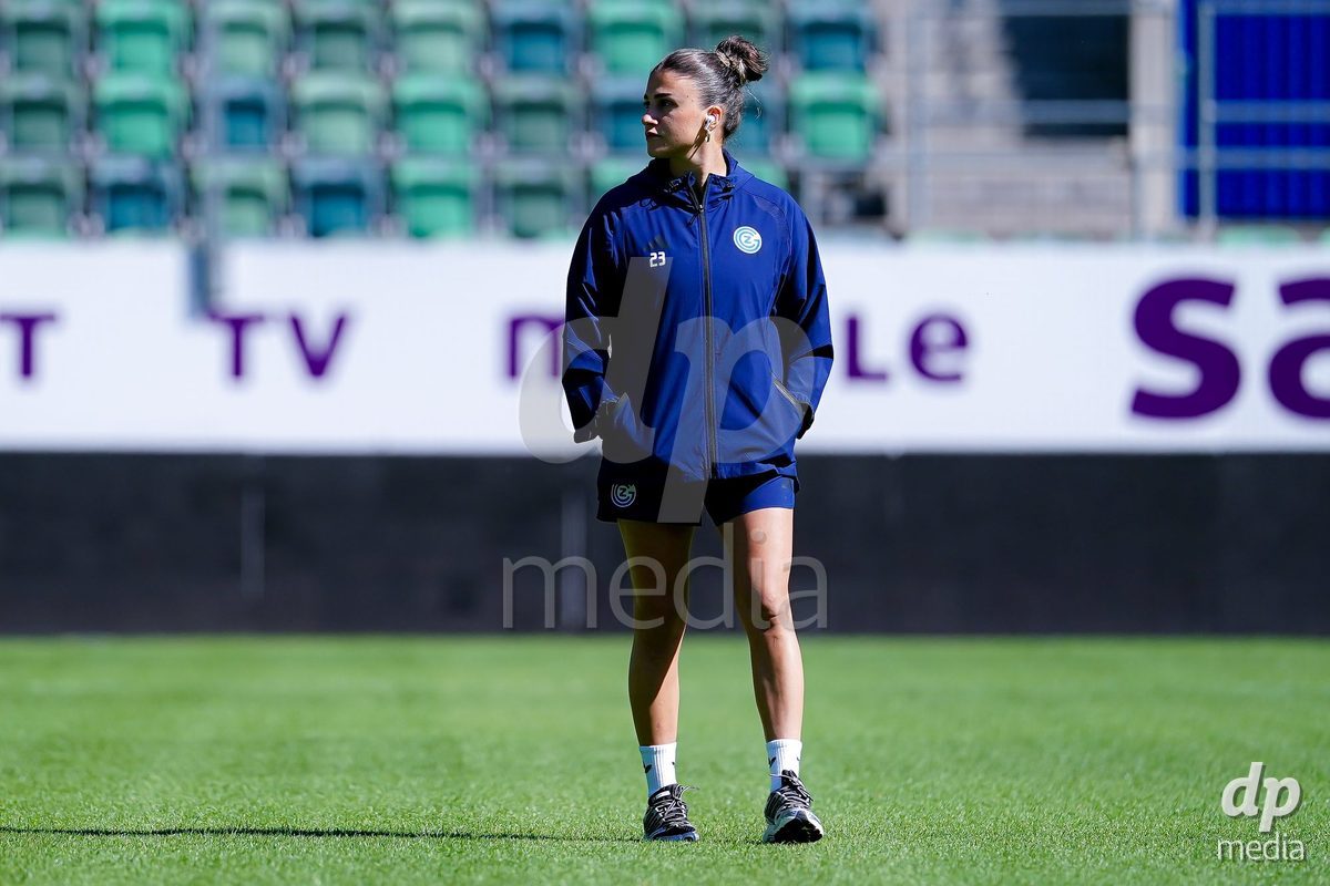 ST. GALLEN, SWITZERLAND - SEPTEMBER 19: Players of GC Frauenfussball arrival during the AXA Women's Super League match between FC St. Gallen 1879 and GC Frauenfussball at Berit Sitterstadion on September 19, 2026 in St. Gallen, Switzerland.