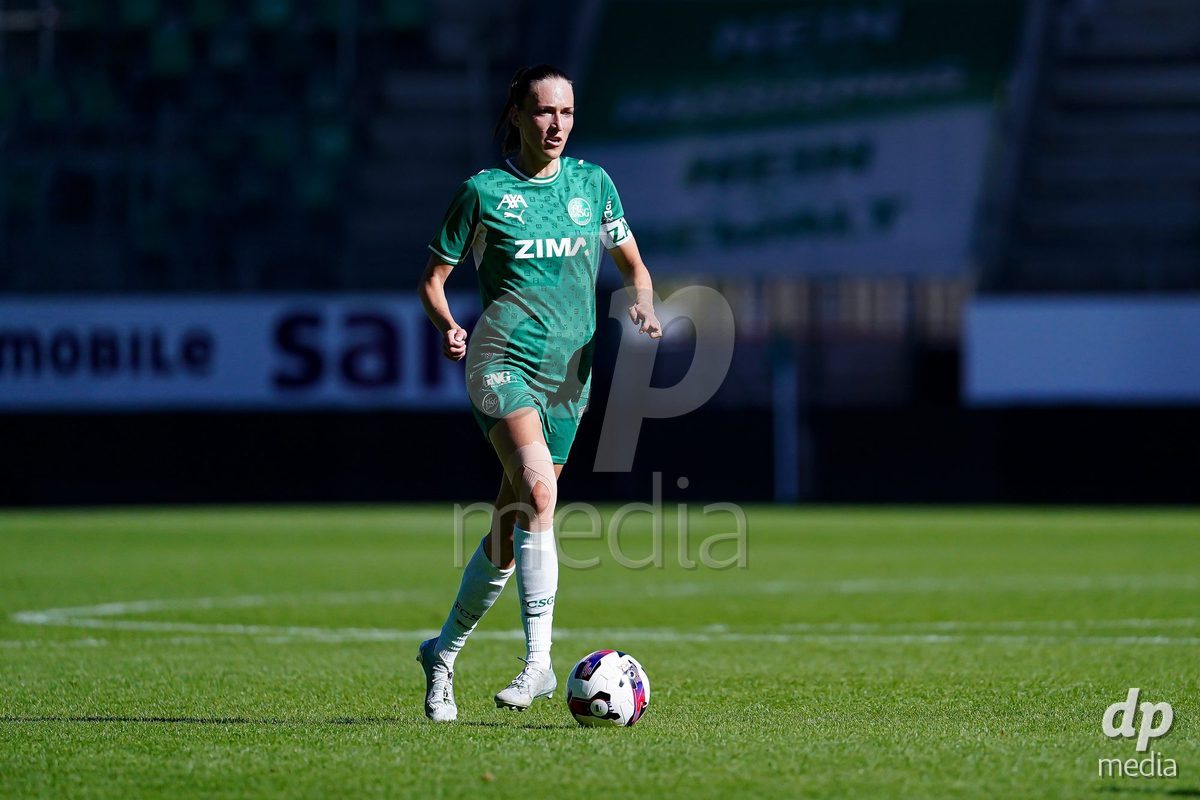 ST. GALLEN, SWITZERLAND - SEPTEMBER 19: Jana Brunner of St.Gallen 1879 controls the ball during the AXA Women's Super League match between FC St. Gallen 1879 and GC Frauenfussball at Berit Sitterstadion on September 19, 2026 in St. Gallen, Switzerland.