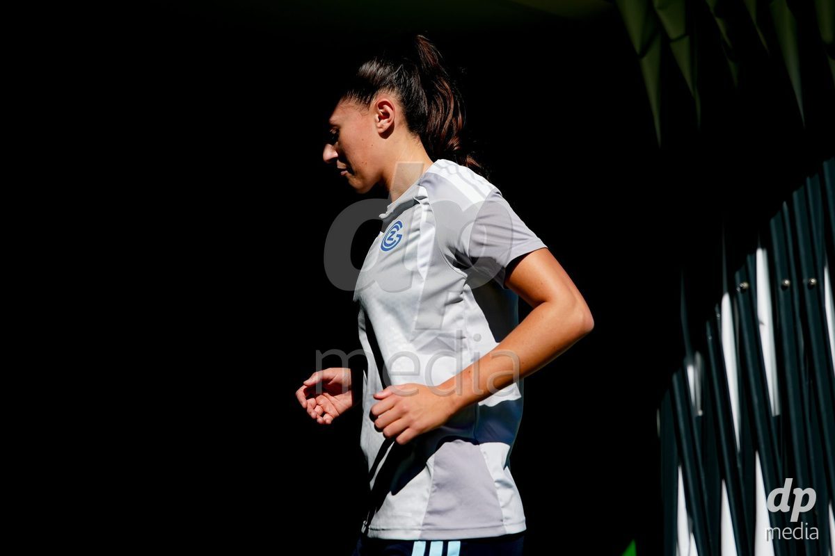 ST. GALLEN, SWITZERLAND - SEPTEMBER 19: Yllka Kadriu of GC Frauenfussball warming up during the AXA Women's Super League match between FC St. Gallen 1879 and GC Frauenfussball at Berit Sitterstadion on September 19, 2026 in St. Gallen, Switzerland.