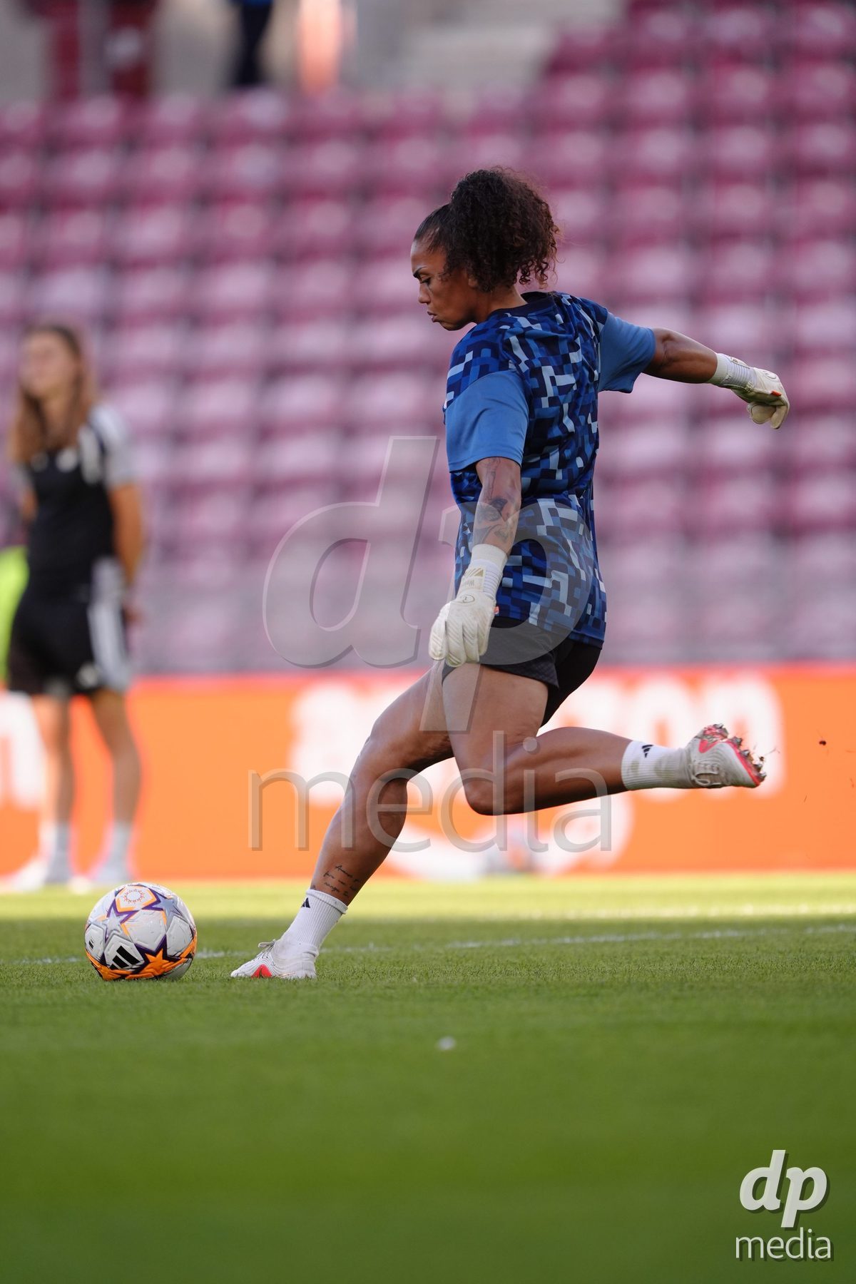 GENEVA, SWITZERLAND - SEPTEMBER 23: Goalkeeper Jacintha Weimar of Servette FC Chenois Feminin during the UEFA Women's Champions League match between Servette FC Chenois Feminin and OL Lyonnes at Stade de Geneve on September 23, 2026 in Geneva, Switzerland.