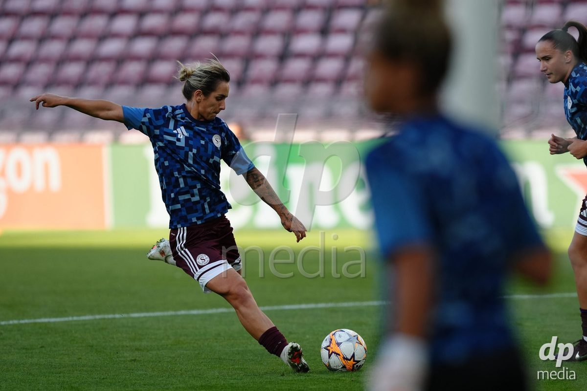 GENEVA, SWITZERLAND - SEPTEMBER 23: Natasa Andonova of Servette FC Chenois Feminin during warmup before the UEFA Women's Champions League match between Servette FC Chenois Feminin and OL Lyonnes at Stade de Geneve on September 23, 2026 in Geneva, Switzerland.