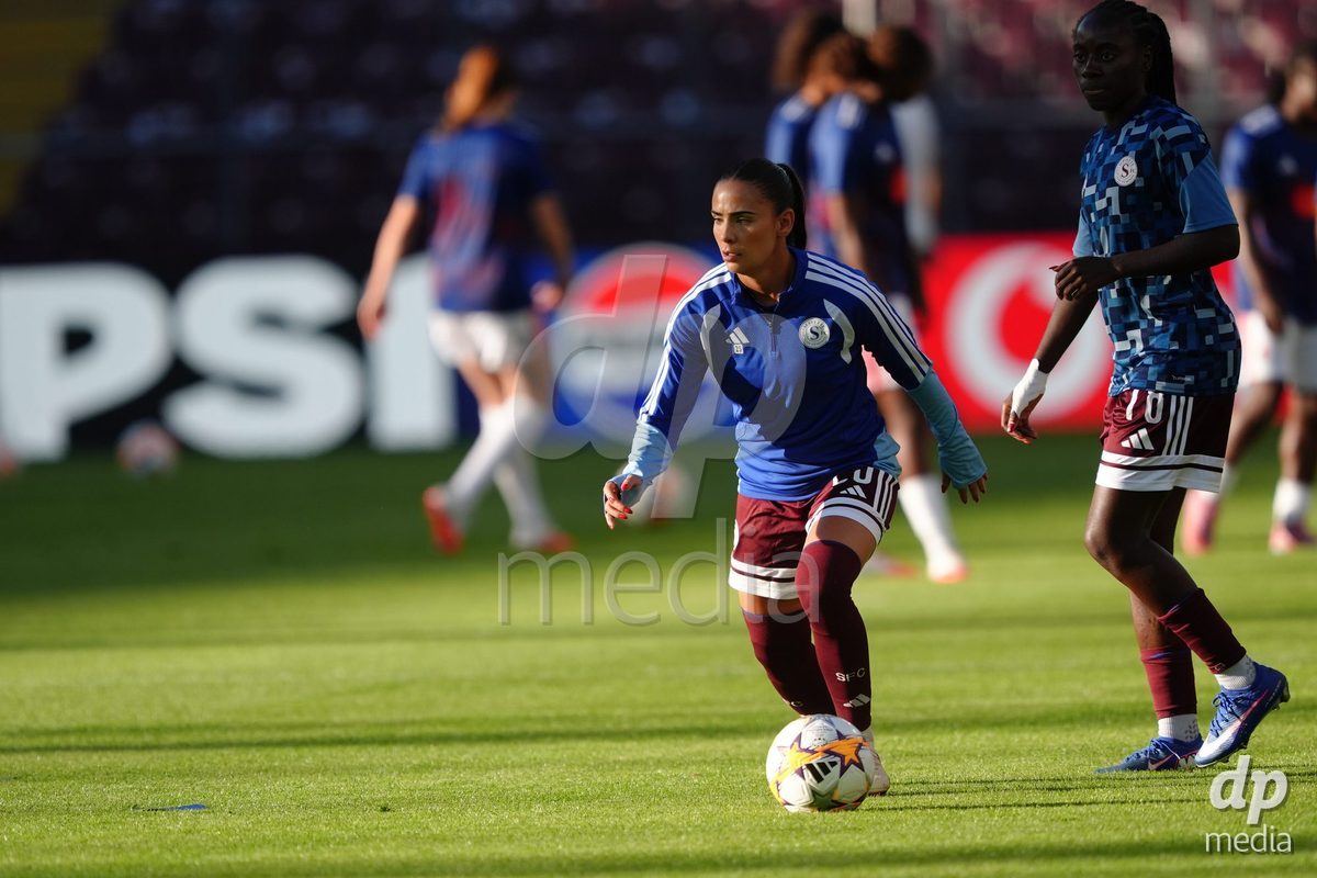 GENEVA, SWITZERLAND - SEPTEMBER 23: Meriame Terchoun and Benedicte Simon of Servette FC Chenois Feminin during warmup before the UEFA Women's Champions League match between Servette FC Chenois Feminin and OL Lyonnes at Stade de Geneve on September 23, 2026 in Geneva, Switzerland.